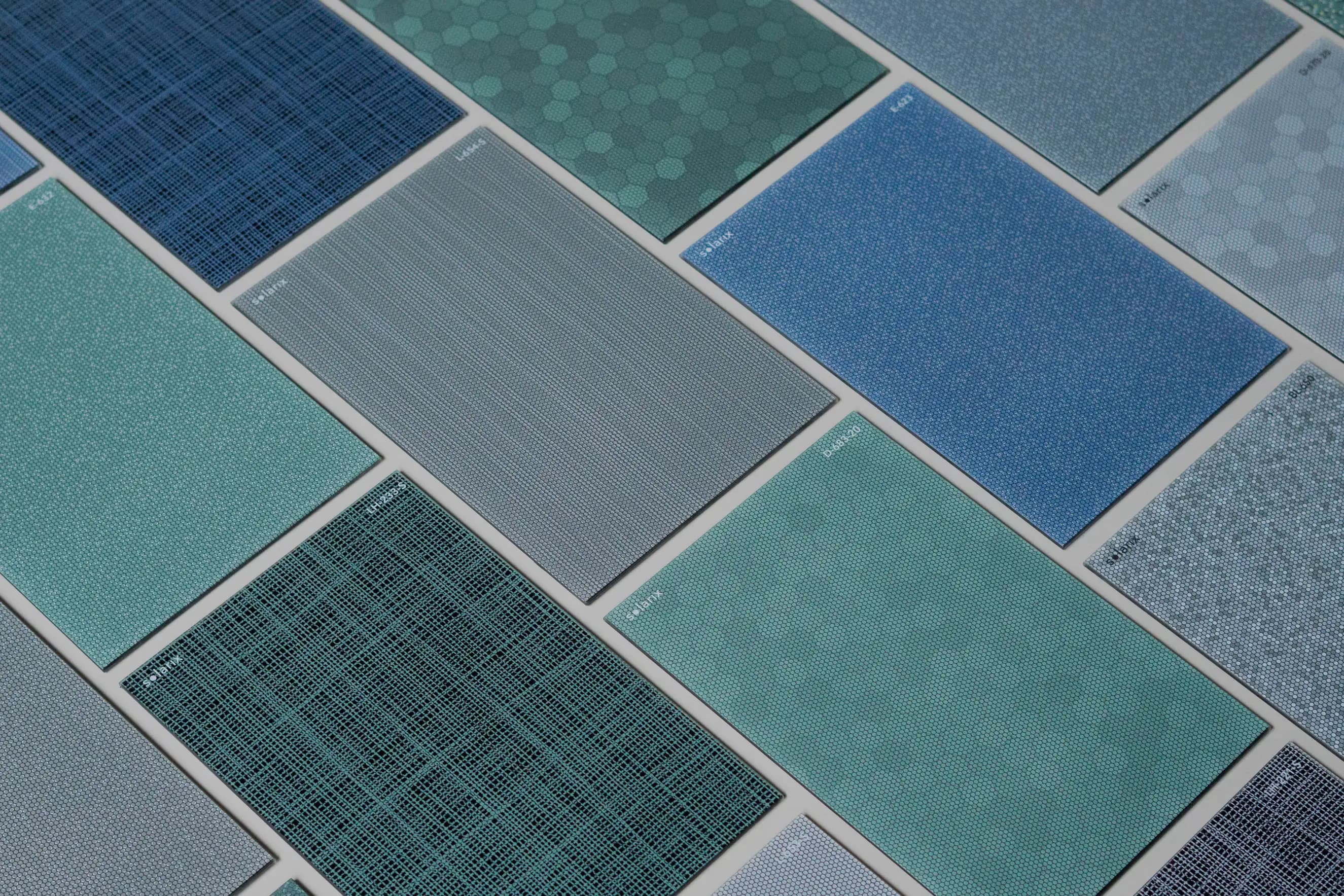 Ontdek Solarix gekleurde zonnepanelen voor gevels en daken | Discover Solarix colored solar panels for facades and roofs | Entdecken Sie farbige Solarmodule von Solarix für Fassaden und Dächer | Solarix