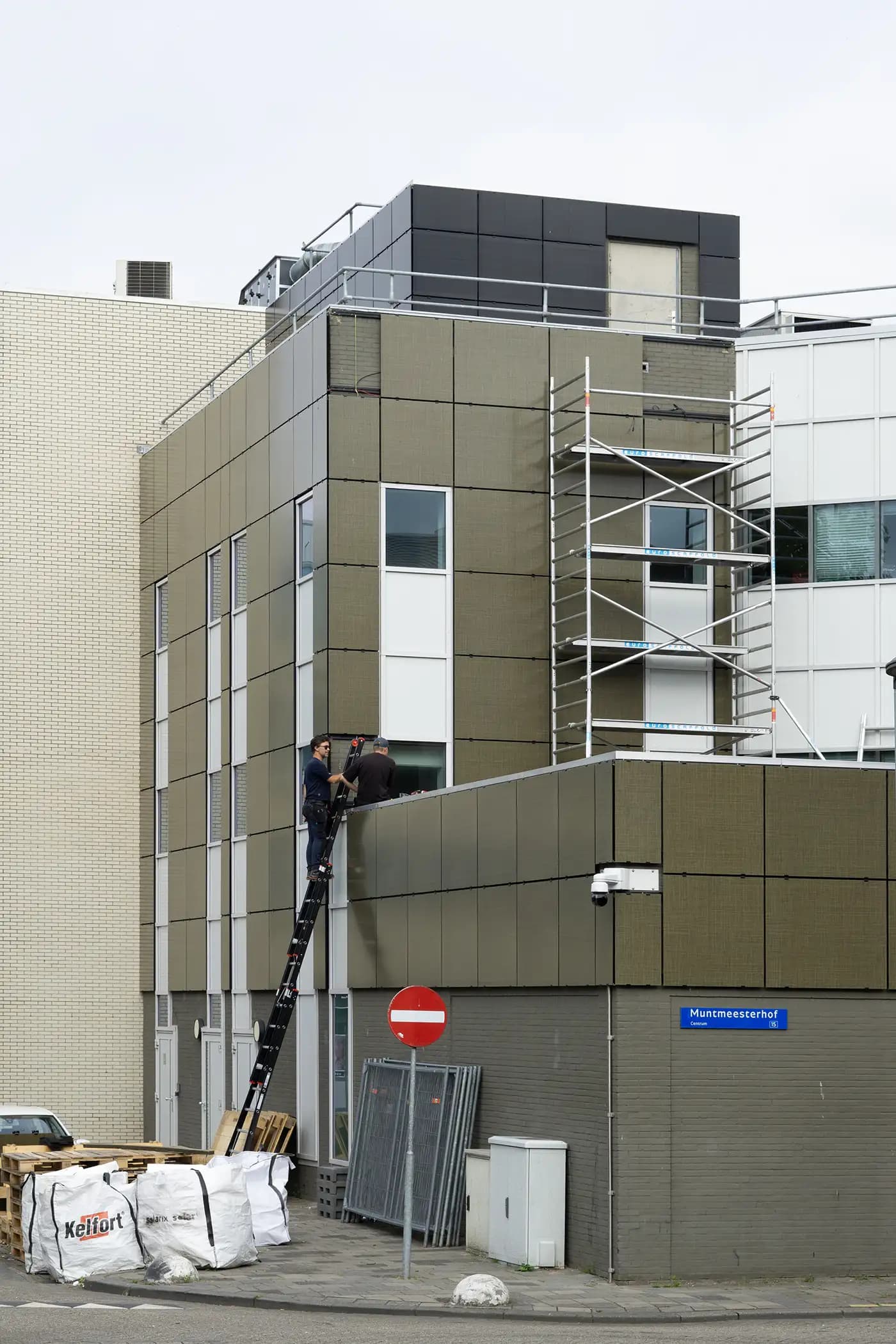 Installatie zonnegevel ING kantoor Almere | Solarix