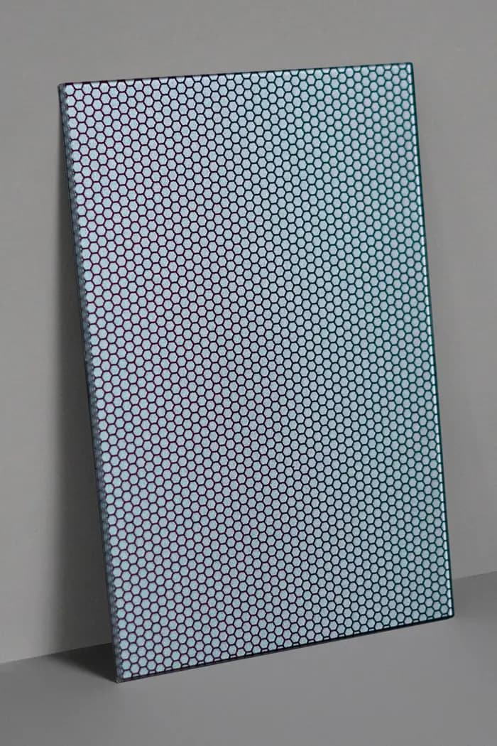 Metallic Zilvergrijs gekleurd zonnepaneel ME-872 | Metallic Silver-Grey colored solar panel ME-872 | Metallic Silbergrau gefärbtes Solarmodul ME-872 | Solarix